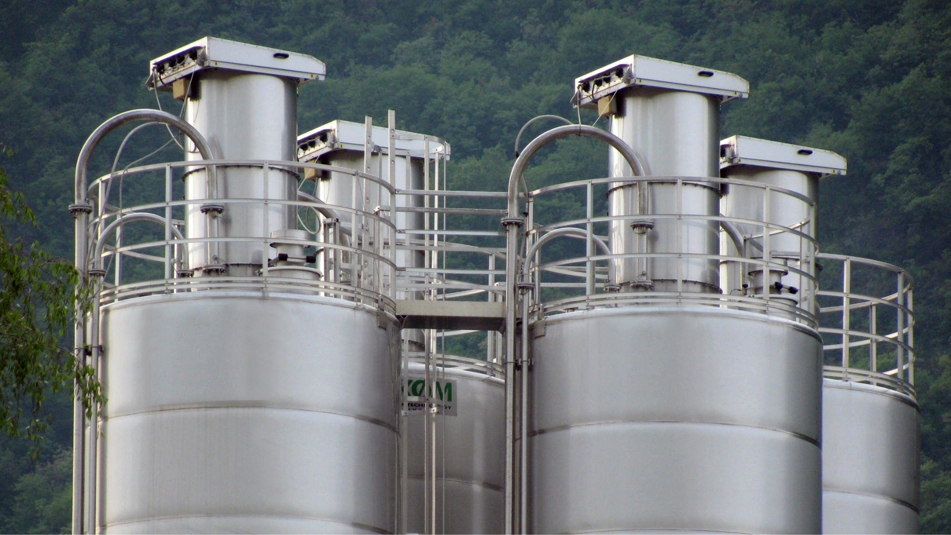 Plastics Raw Materials and Plastics Processing